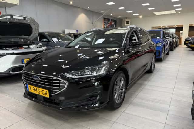 Ford Focus (2023) thumbnail 2