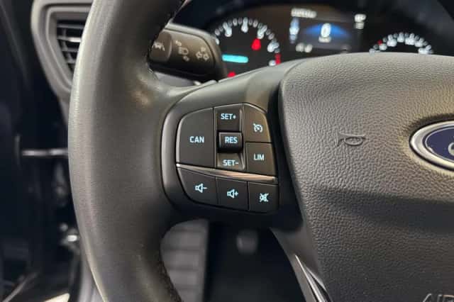 Ford Focus (2023) thumbnail 11