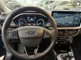 Ford Focus (2023) thumbnail 12