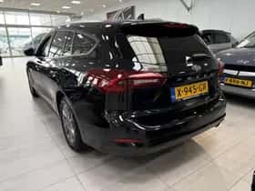 Ford Focus (2023) thumbnail 3