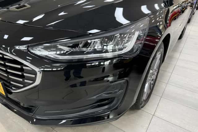 Ford Focus (2023) thumbnail 5