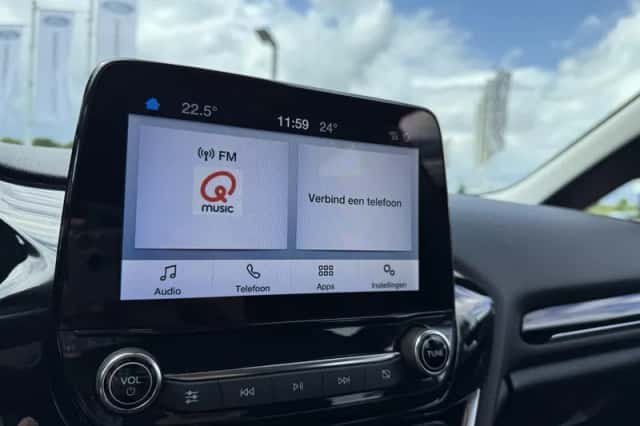 Ford Fiesta (2023) thumbnail 9