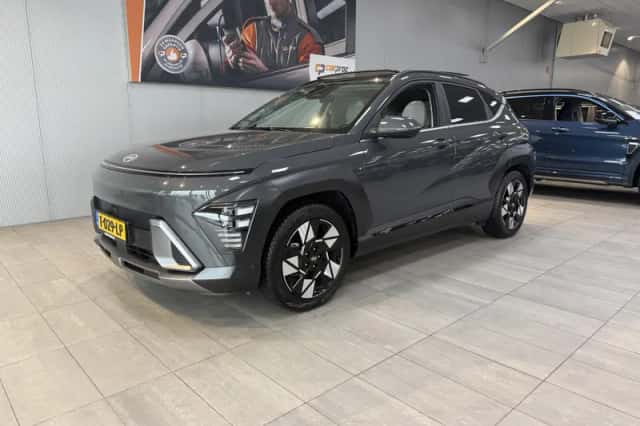 Hyundai Kona (2023) thumbnail 2