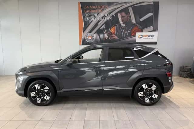 Hyundai Kona (2023) thumbnail 3