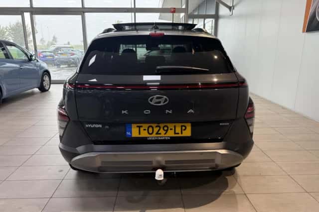 Hyundai Kona (2023) thumbnail 5
