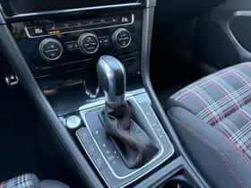 Volkswagen Golf (2018) thumbnail 15