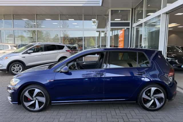 Volkswagen Golf (2018) thumbnail 3
