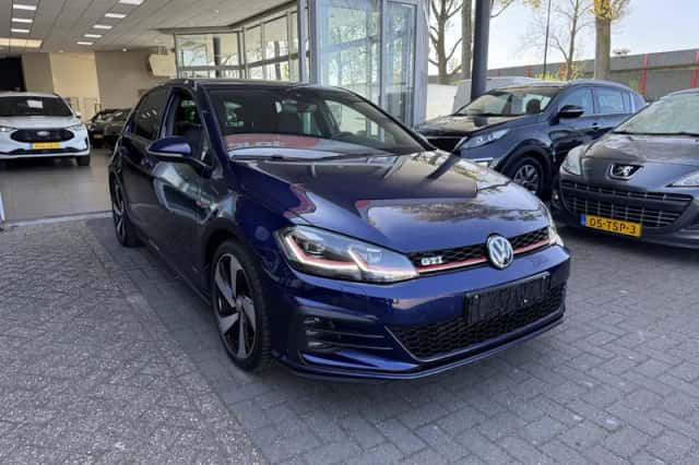Volkswagen Golf (2018) thumbnail 5