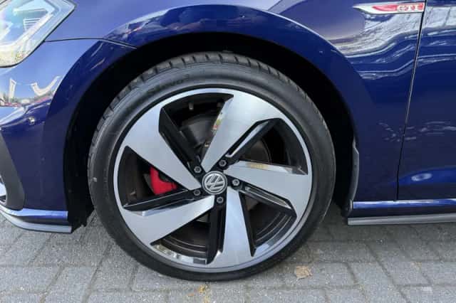 Volkswagen Golf (2018) thumbnail 10