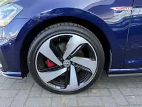 Volkswagen Golf (2018) thumbnail 10