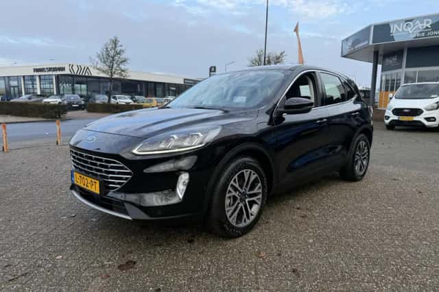 Ford Kuga (2021) thumbnail 2