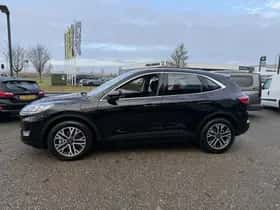 Ford Kuga (2021) thumbnail 3