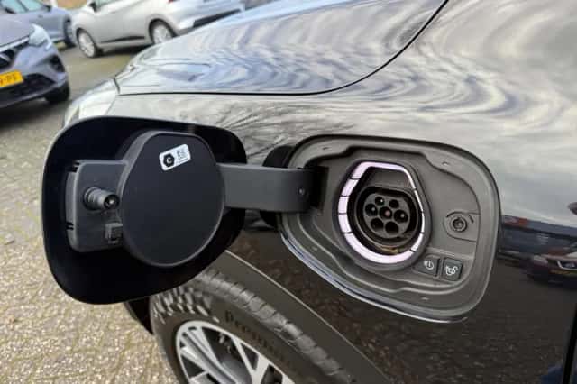 Ford Kuga (2021) thumbnail 9
