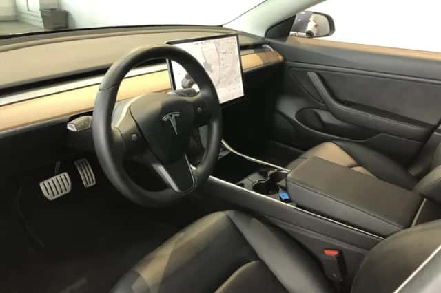 Tesla Model 3 (2019) thumbnail 15