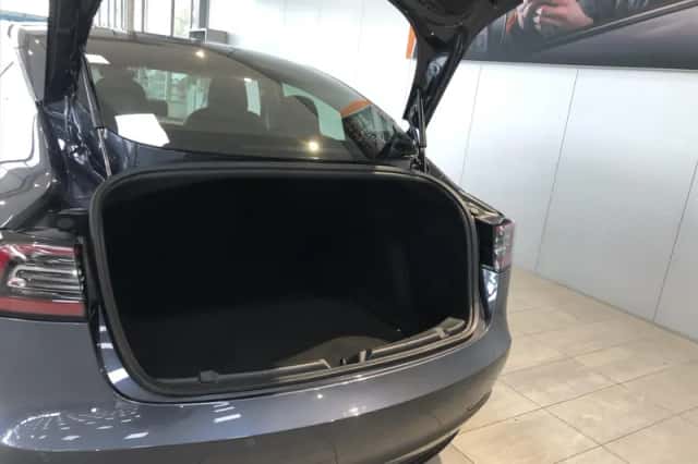 Tesla Model 3 (2019) thumbnail 19