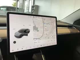 Tesla Model 3 (2019) thumbnail 20
