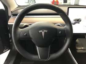 Tesla Model 3 (2019) thumbnail 21