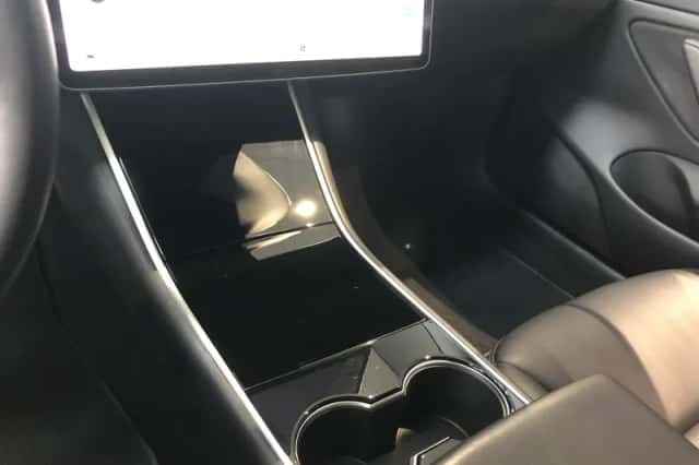 Tesla Model 3 (2019) thumbnail 22