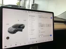 Tesla Model 3 (2019) thumbnail 23