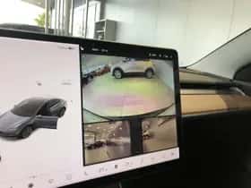 Tesla Model 3 (2019) thumbnail 24