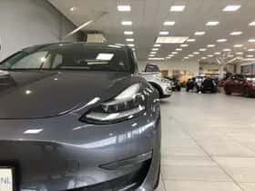 Tesla Model 3 (2019) thumbnail 5