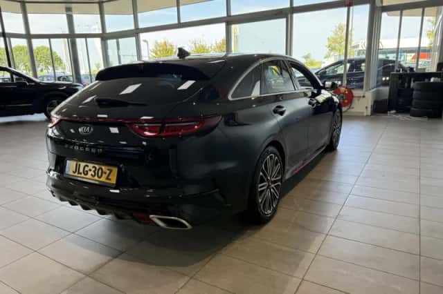 Kia Proceed (2019) thumbnail 4