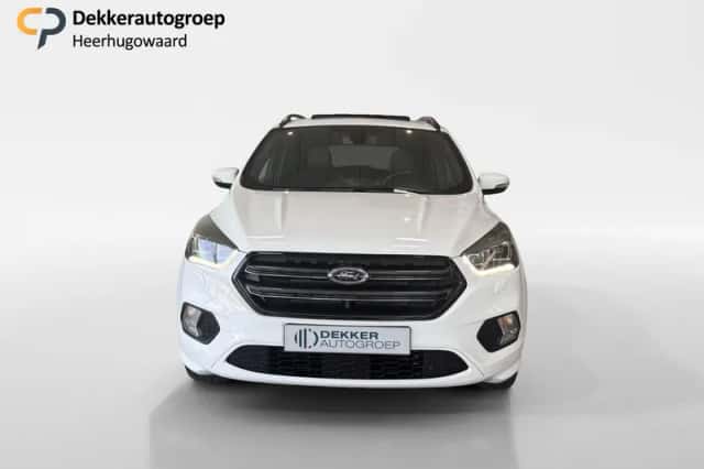Ford Kuga (2017) thumbnail 5