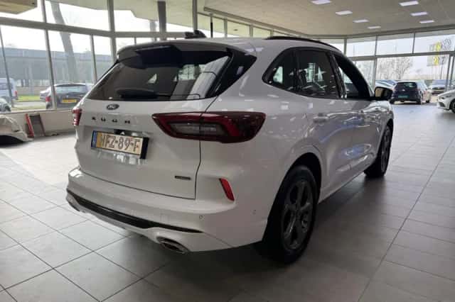 Ford Kuga (2025) thumbnail 4