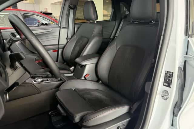 Ford Kuga (2025) thumbnail 8