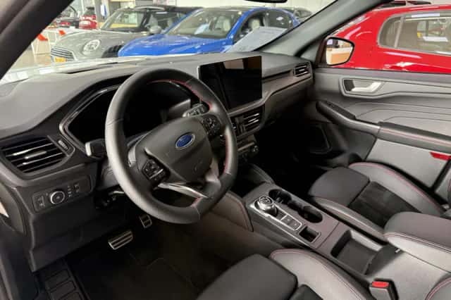 Ford Kuga (2025) thumbnail 9