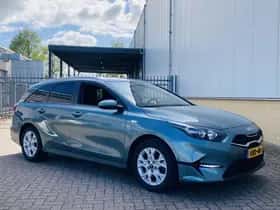 Kia Ceed Sportswagon (2023) thumbnail 4