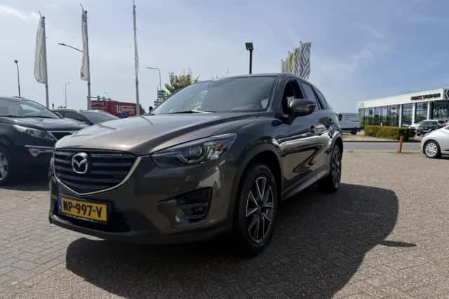 Mazda CX-5 (2017) thumbnail 2