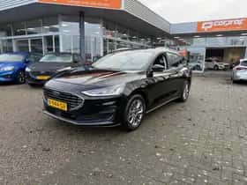 Ford Focus (2023) thumbnail 2
