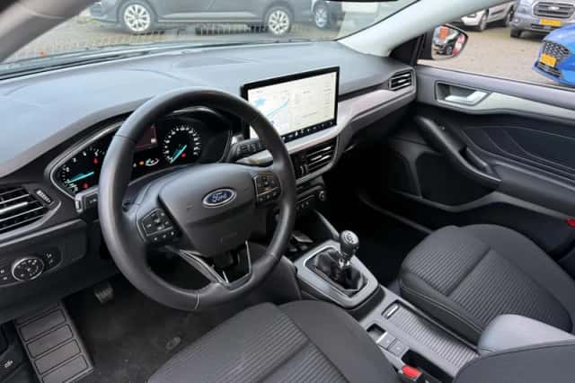 Ford Focus (2023) thumbnail 12
