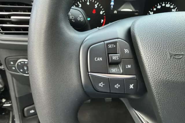 Ford Focus (2023) thumbnail 17