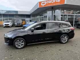 Ford Focus (2023) thumbnail 3
