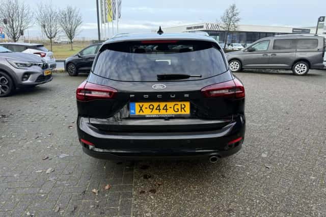 Ford Focus (2023) thumbnail 5