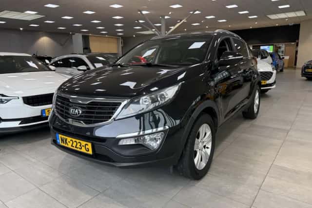 Kia Sportage (2012) thumbnail 2