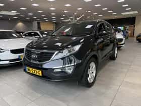 Kia Sportage (2012) thumbnail 2