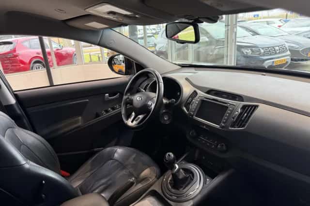 Kia Sportage (2012) thumbnail 8