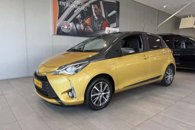 Toyota Yaris (2019) thumbnail 2