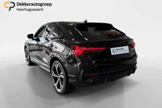 Audi Q3 (2019) thumbnail 3