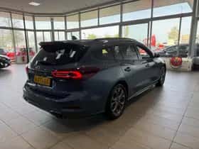 Ford Focus (2023) thumbnail 5