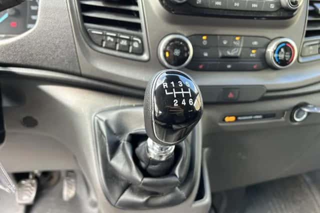 Ford Transit Custom (2023) thumbnail 19