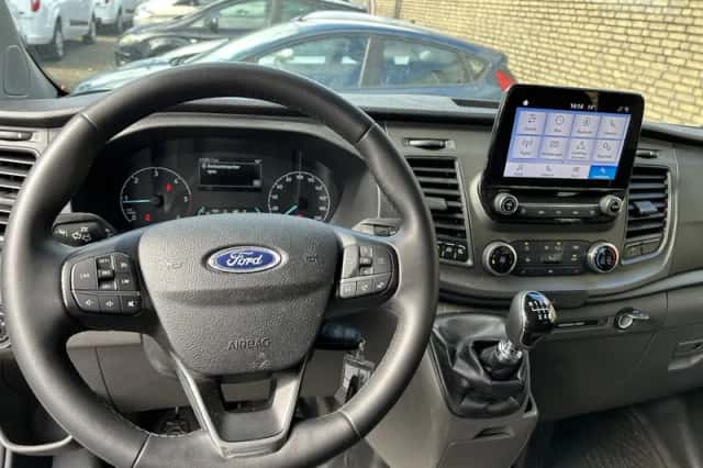Ford Transit Custom (2023) thumbnail 10