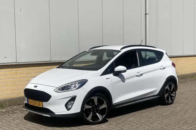 Ford Fiesta (2020) thumbnail 2