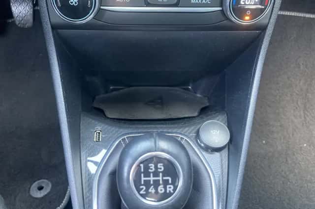 Ford Fiesta (2020) thumbnail 19