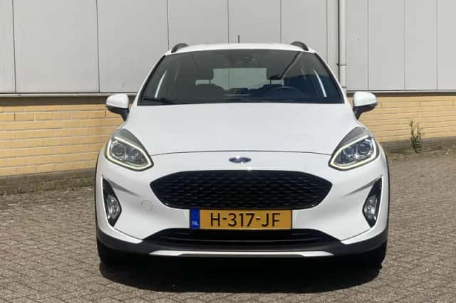 Ford Fiesta (2020) thumbnail 3