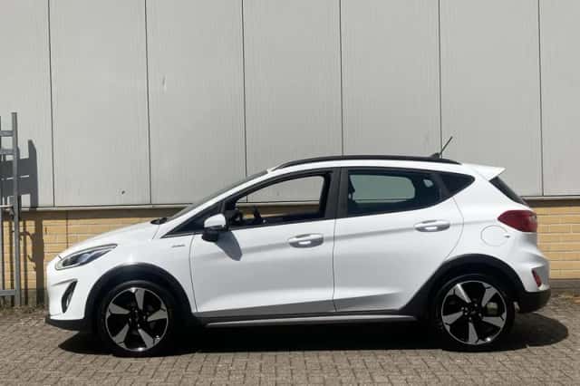 Ford Fiesta (2020) thumbnail 4