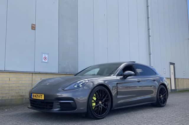 Porsche Panamera (2018) thumbnail 2